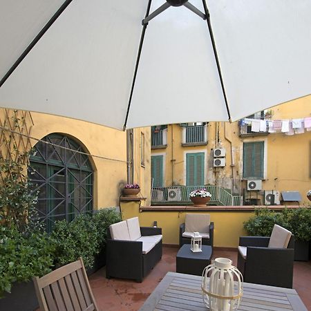 Apartmán Le Terrazze Sul Cortile Salerno Exteriér fotografie