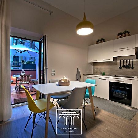 Apartmán Le Terrazze Sul Cortile Salerno Exteriér fotografie