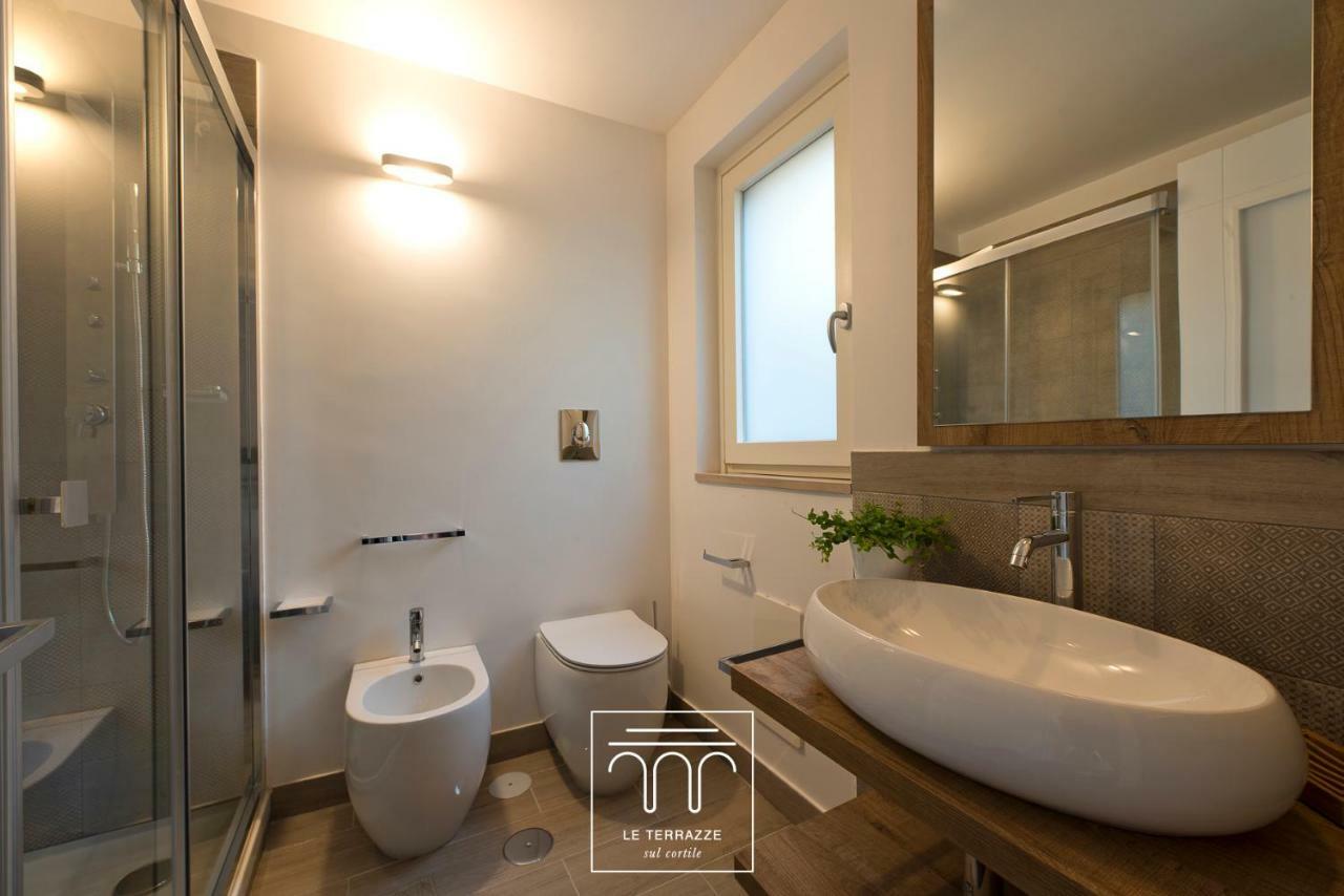 Apartmán Le Terrazze Sul Cortile Salerno Exteriér fotografie