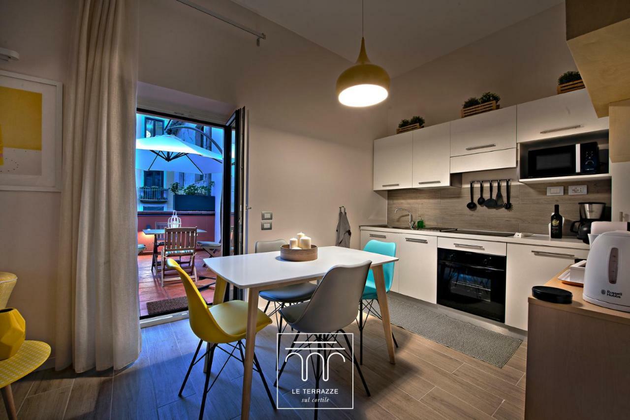 Apartmán Le Terrazze Sul Cortile Salerno Exteriér fotografie