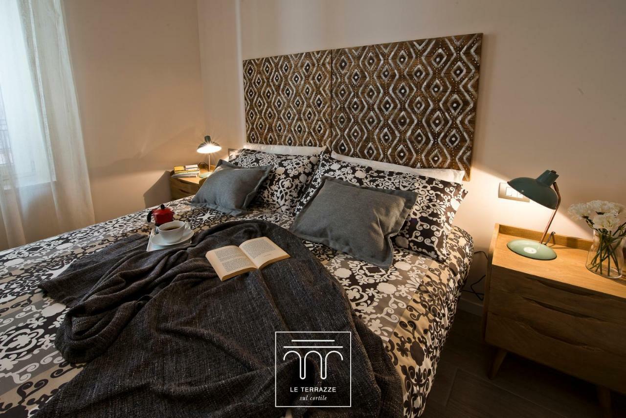 Apartmán Le Terrazze Sul Cortile Salerno Exteriér fotografie