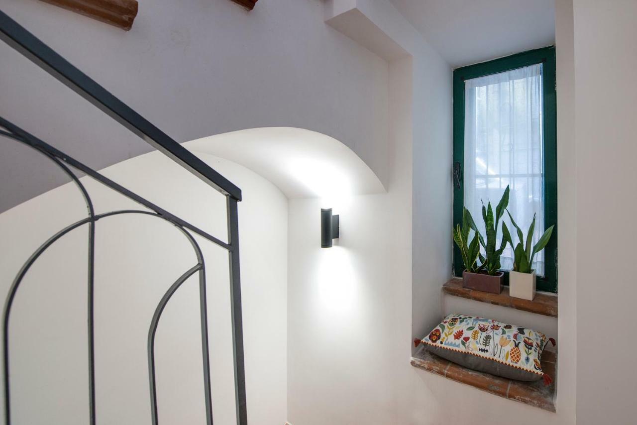 Apartmán Le Terrazze Sul Cortile Salerno Exteriér fotografie