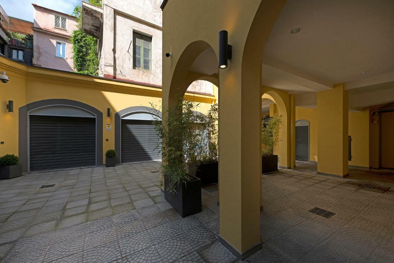 Apartmán Le Terrazze Sul Cortile Salerno Exteriér fotografie
